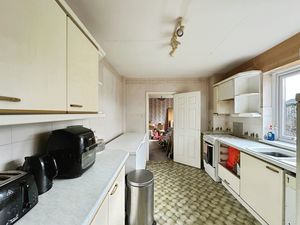 Photo 19- click for photo gallery